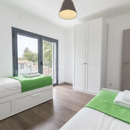 דירה Modern Flat *