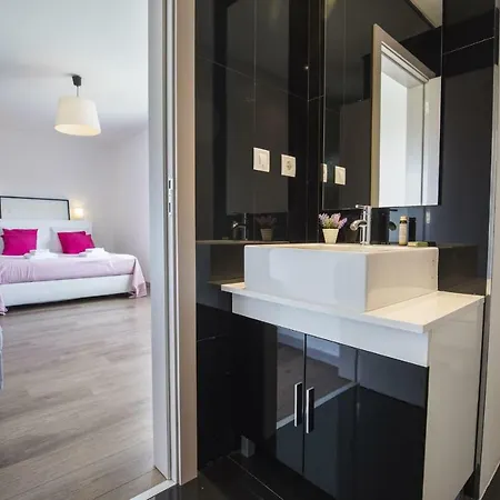 Modern Flat Apartman